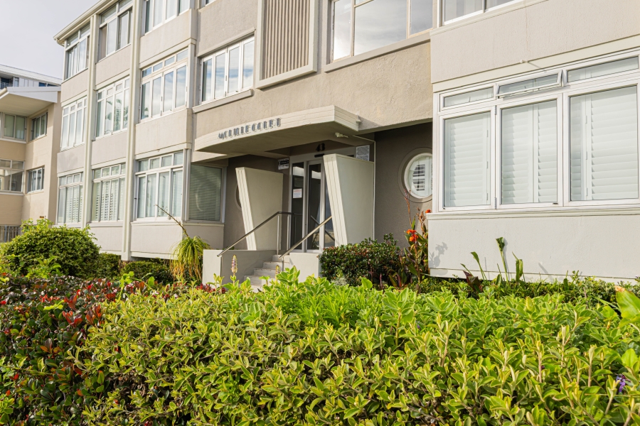 To Let 1 Bedroom Property for Rent in Mouille Point Western Cape